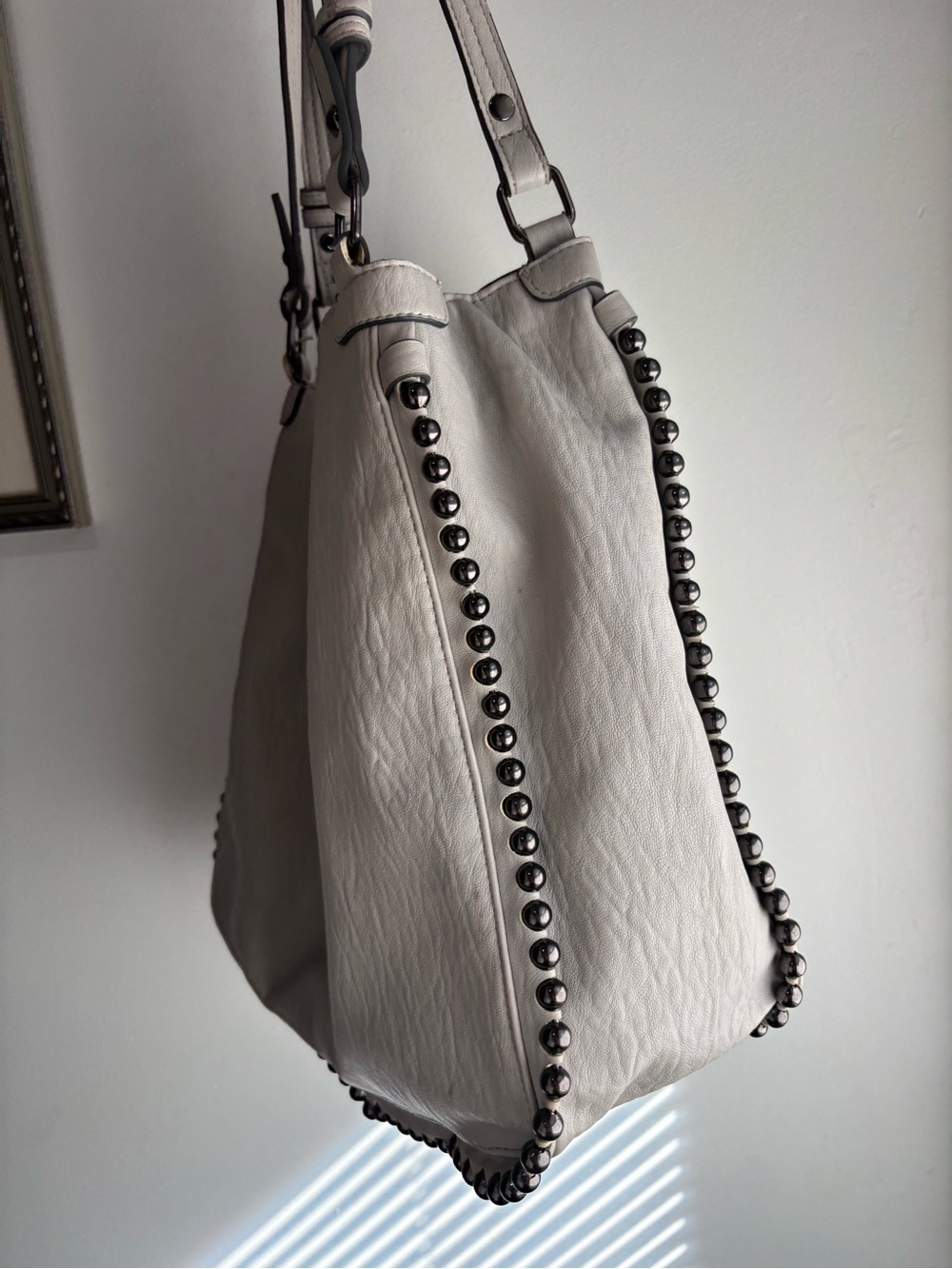 Steve Madden White Studded Shoulder Tote Bag stuffed - Picture 10 of 12